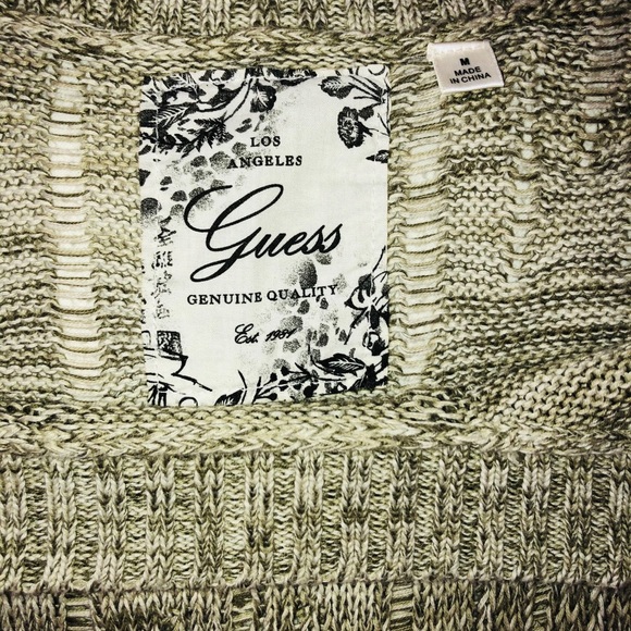 Ladies Guess top - Picture 2 of 4